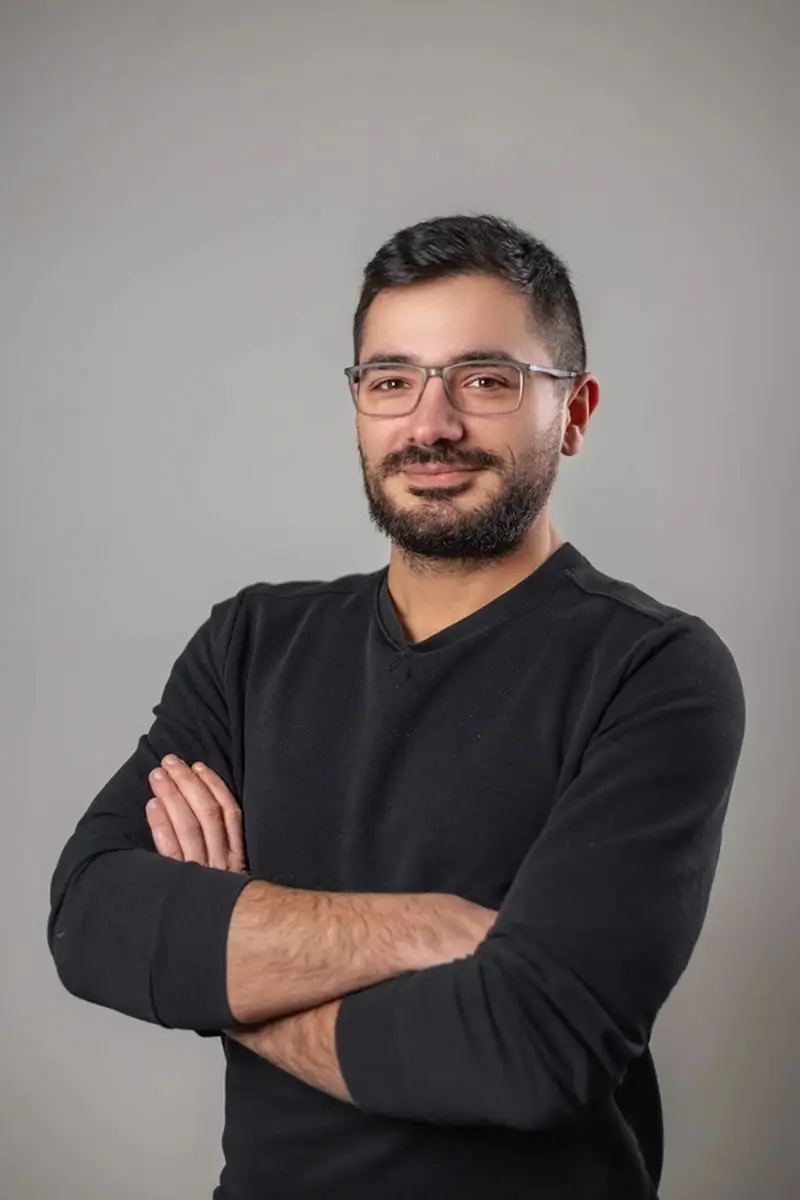 Profile picture of Feti Kamberi, a frontend developer